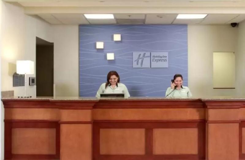 Holiday Inn Express & Suites Monterrey Aeropuerto By Ihg Apodaca Exteriör bild